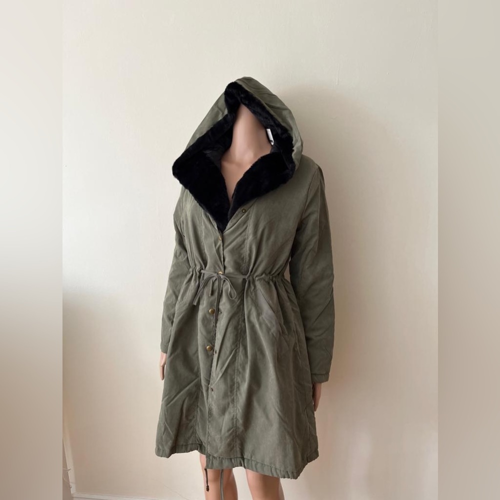 NWT green women’s parka jacket hooded winter faux fur outdoor coat with buttons